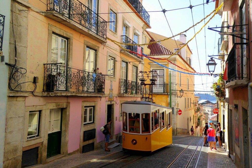 Stel je eigen vakantie naar Portugal samen met Fly & drive